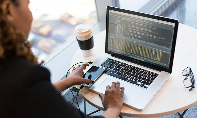 海滨公司的CRM系统正式发布